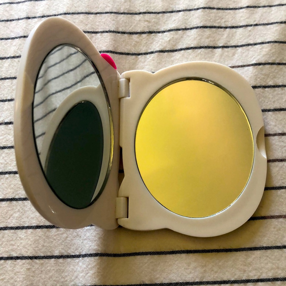 Hello Kitty Compact Mirror - Picture 4 of 11